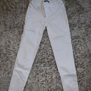Women’s American eagle jeans